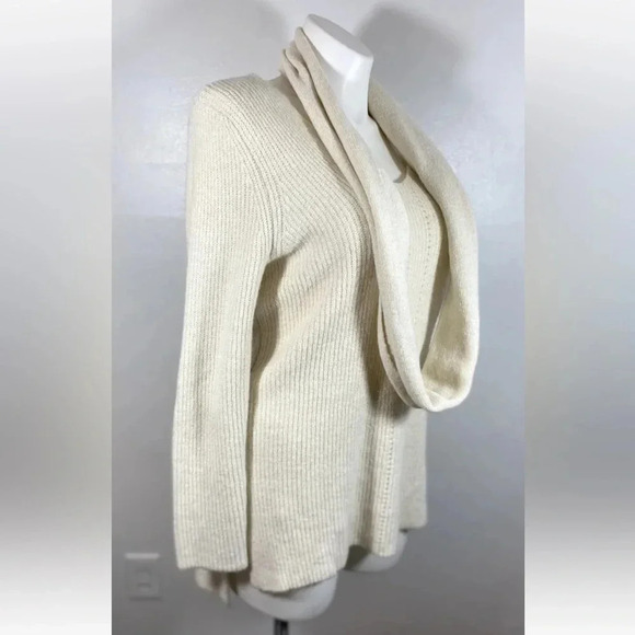 NWT Liz Claiborne Women’s Pointelle V-Neck Cream Sweater with Scarf Size XL - Picture 5 of 8